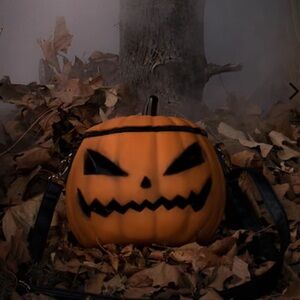 La Femme En Noir-Sleepy Hallow Pumpkin Bag